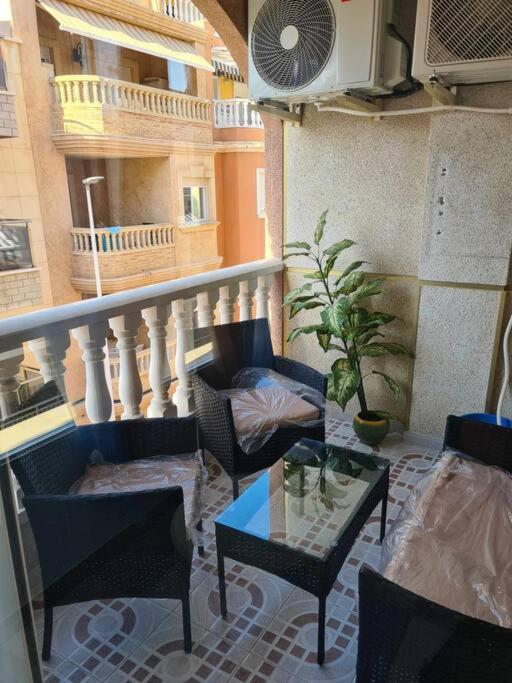 Egy Lepes A Tengerpart! La Mata  Bagian luar foto